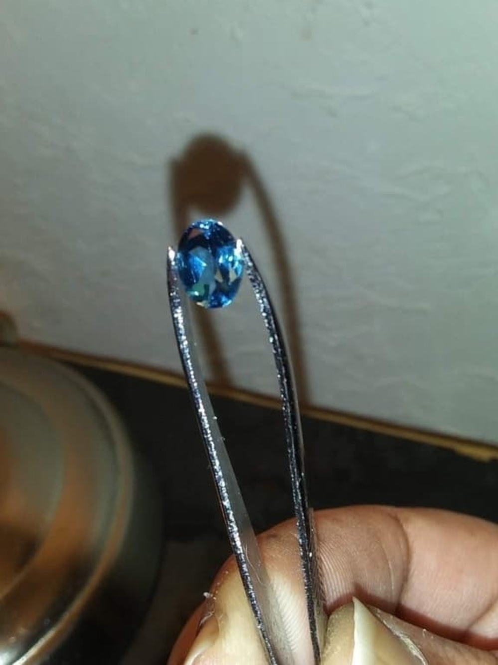 Natural 2.20ct Oval VVS London Blue Topaz - Picture 4 of 4